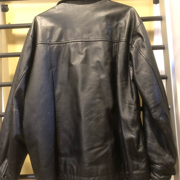 Leather jacket - Picture 2 of 3